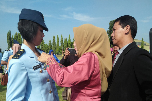 Cerita Penerbang Cantik Lulusan Sekbang TNI AU yang Takut Ketinggian